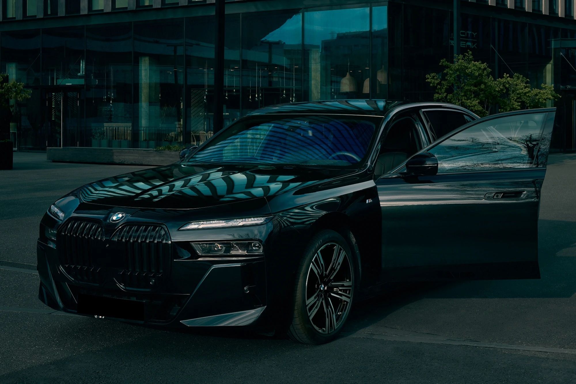 BMW 7 Series 2