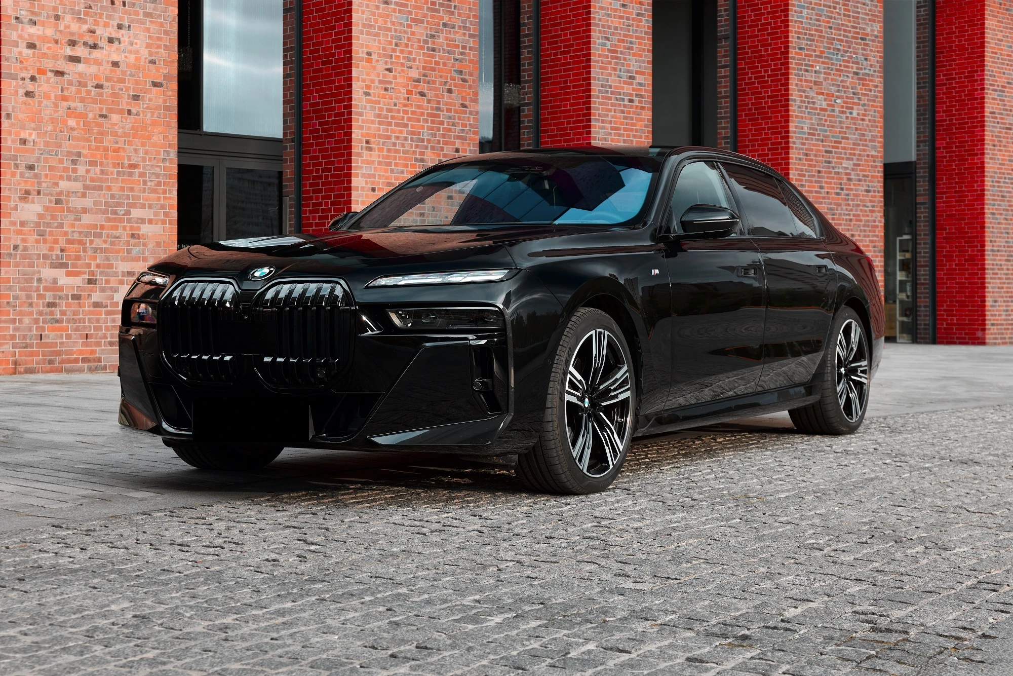 BMW 7 Seriees webp