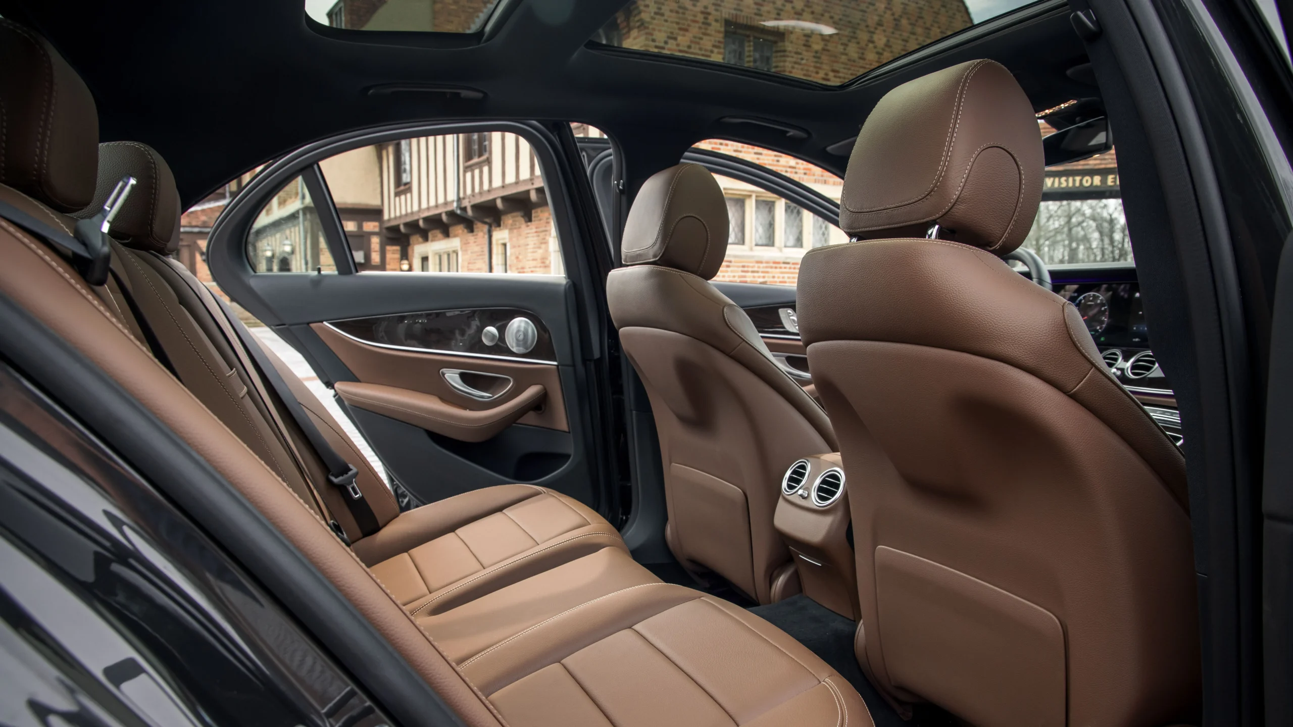 Mercedes-Benz E-class2