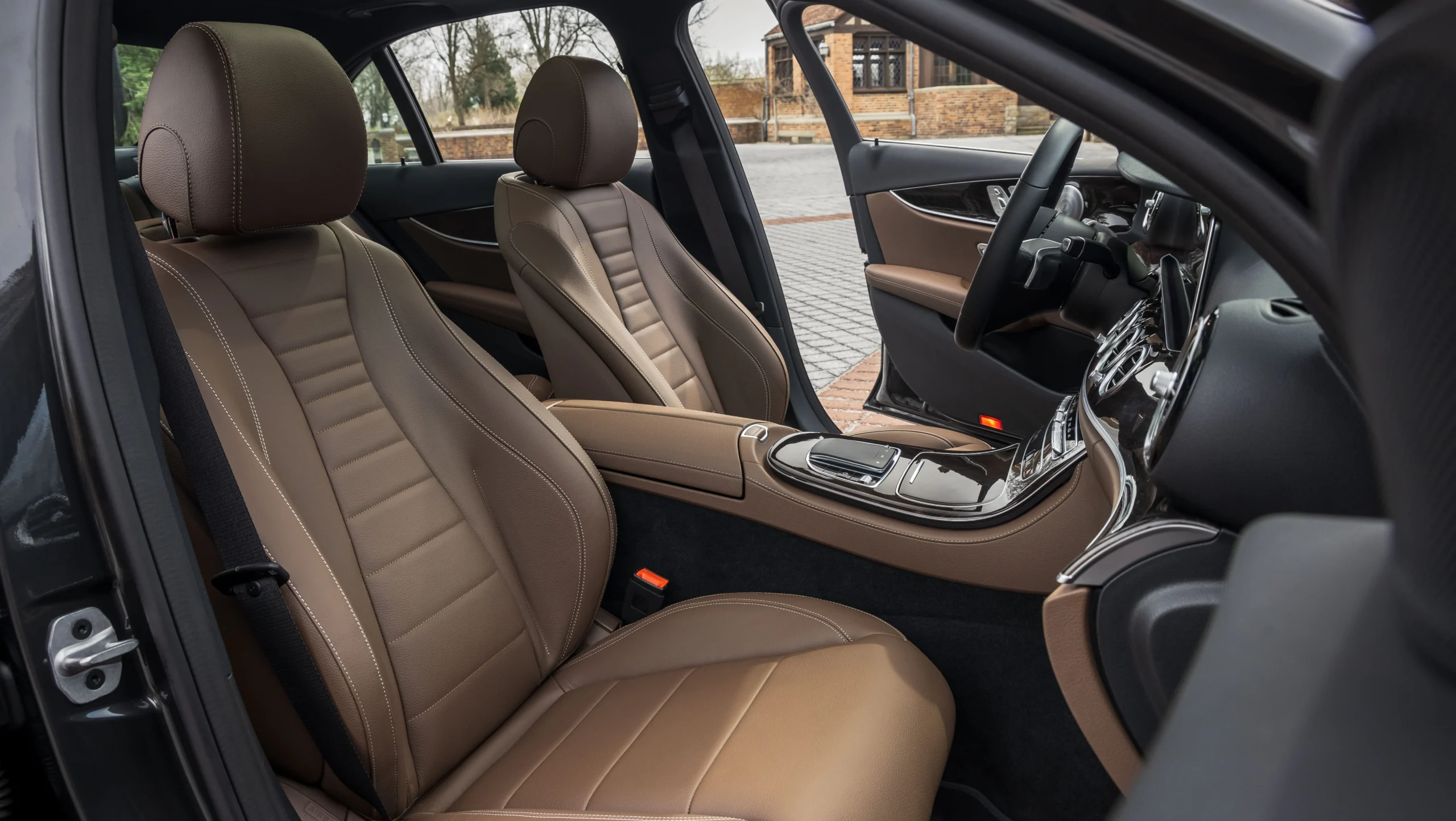 Mercedes-Benz E-class_1