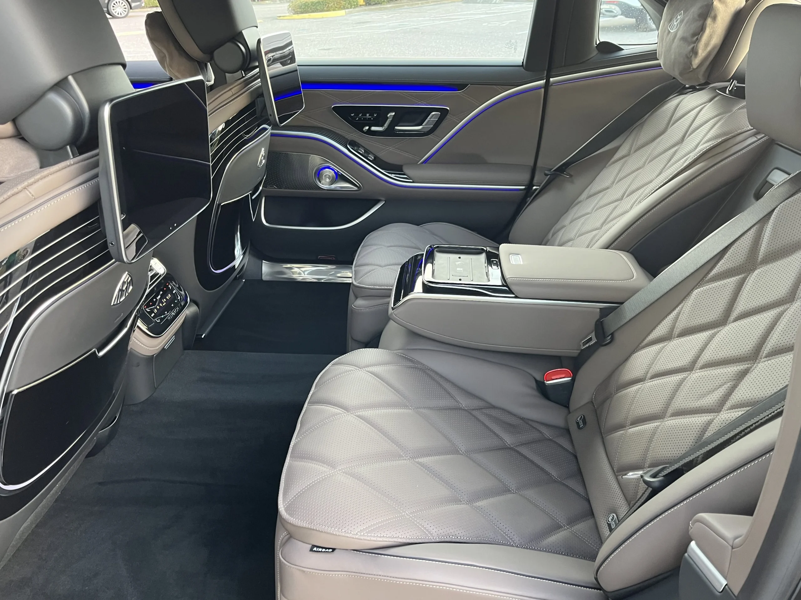 Mercedes-Maybach 8