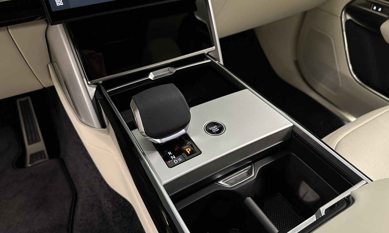 RANGE-ROVER-LWB-HSE-D350-LONG-CAMBIO