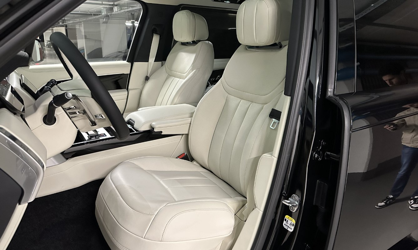 RANGE-ROVER-LWB-HSE-D350-LONG-SEDILI
